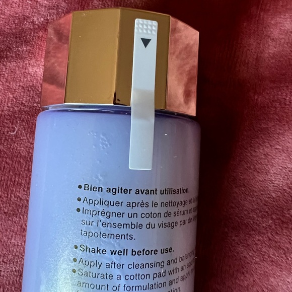 Cle De Peau Essential Refining Essence - Picture 5 of 5